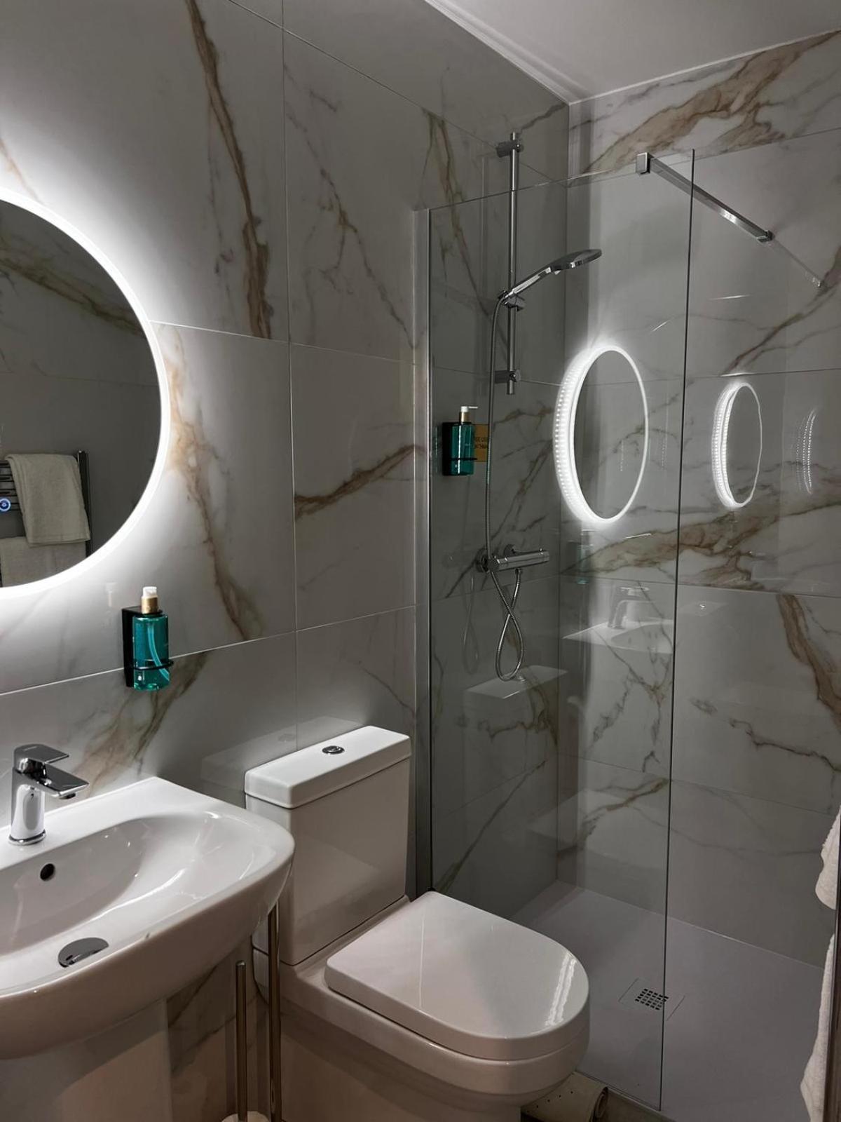 53 Luxury Rooms Мэйнут Экстерьер фото